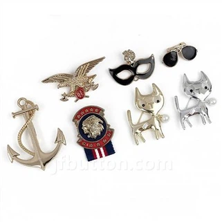 Tsiaj Brooches Costume Jewelry