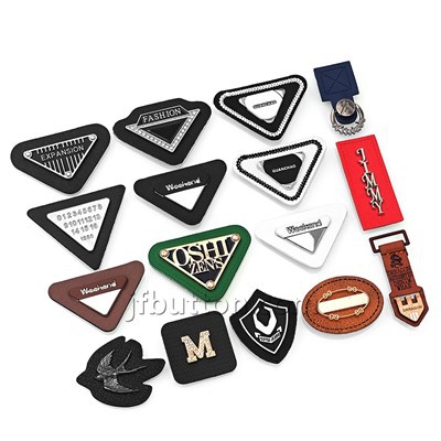 Me Tawv Patch Nrog Hlau Label
