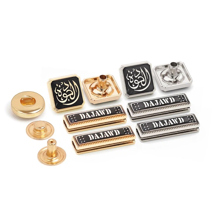 Thobe Pocket Tag