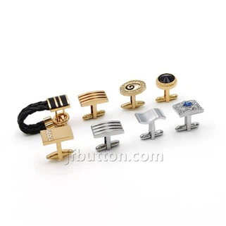 Tuxedo tsho studs thiab cufflinks