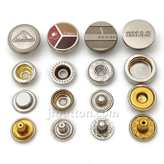 Hlau Xovxwm Studs